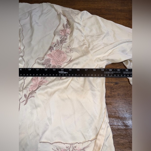 Unbranded Floral 100% Silk Robe Embroidered - Picture 7 of 9